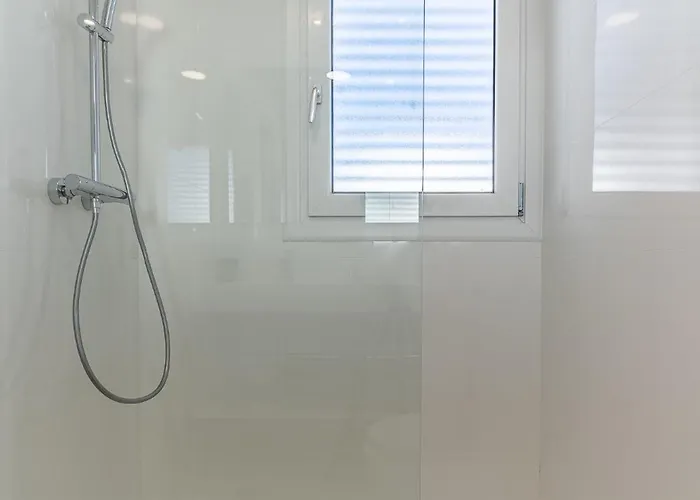 Apartmán Elegante Con Vistas Al Mar. 6 Pax *