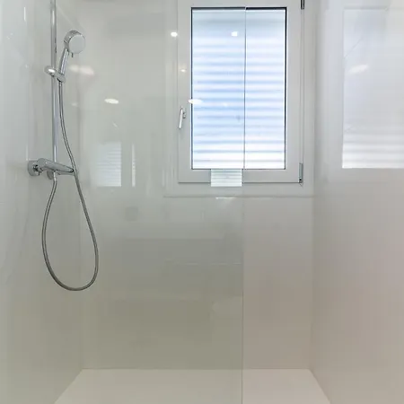 Apartment Elegante Con Vistas Al Mar. 6 Pax *