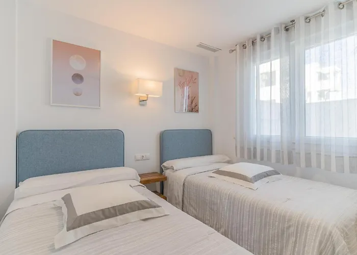 Elegante Con Vistas Al Mar. 6 Pax Апартаменты *