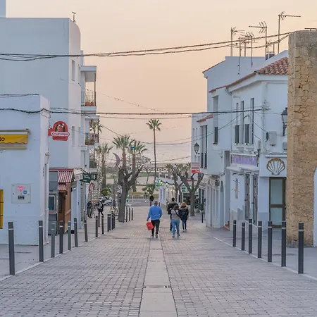 Apartamento Elegante Con Vistas Al Mar. 6 Pax *