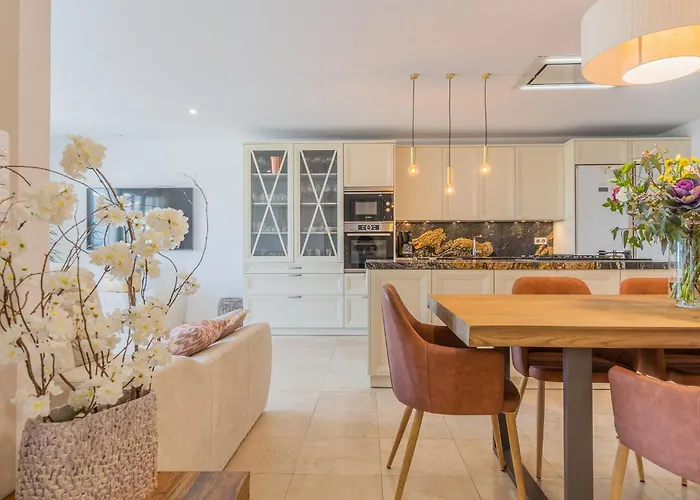 Elegante Con Vistas Al Mar. 6 Pax *